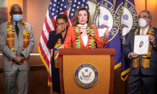 Democrats Unveil Legislation to Bring Sweeping Changes to US Law Enforcement