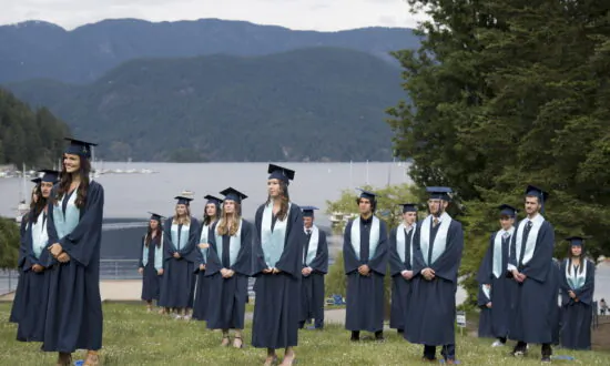 Canadian Paediatric Society Calls on Education Ministries to Allow Graduations