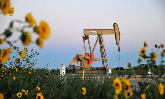 Oil Services Giant Schlumberger to Cut 21,000 Jobs
