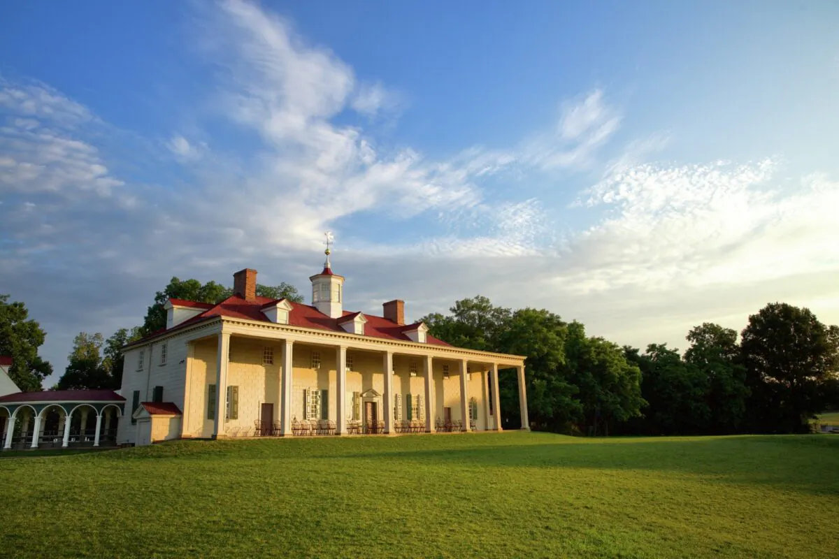 The Mount Vernon Mansion, the home of George and Martha Washington, overlooks the Potomac River in Virginia. (Courtesy of George Washington’s Mount Vernon)