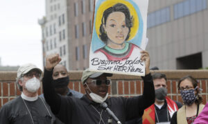 Officer Involved in Breonna Taylor Shooting to Be Fired by Police: Louisville Mayor