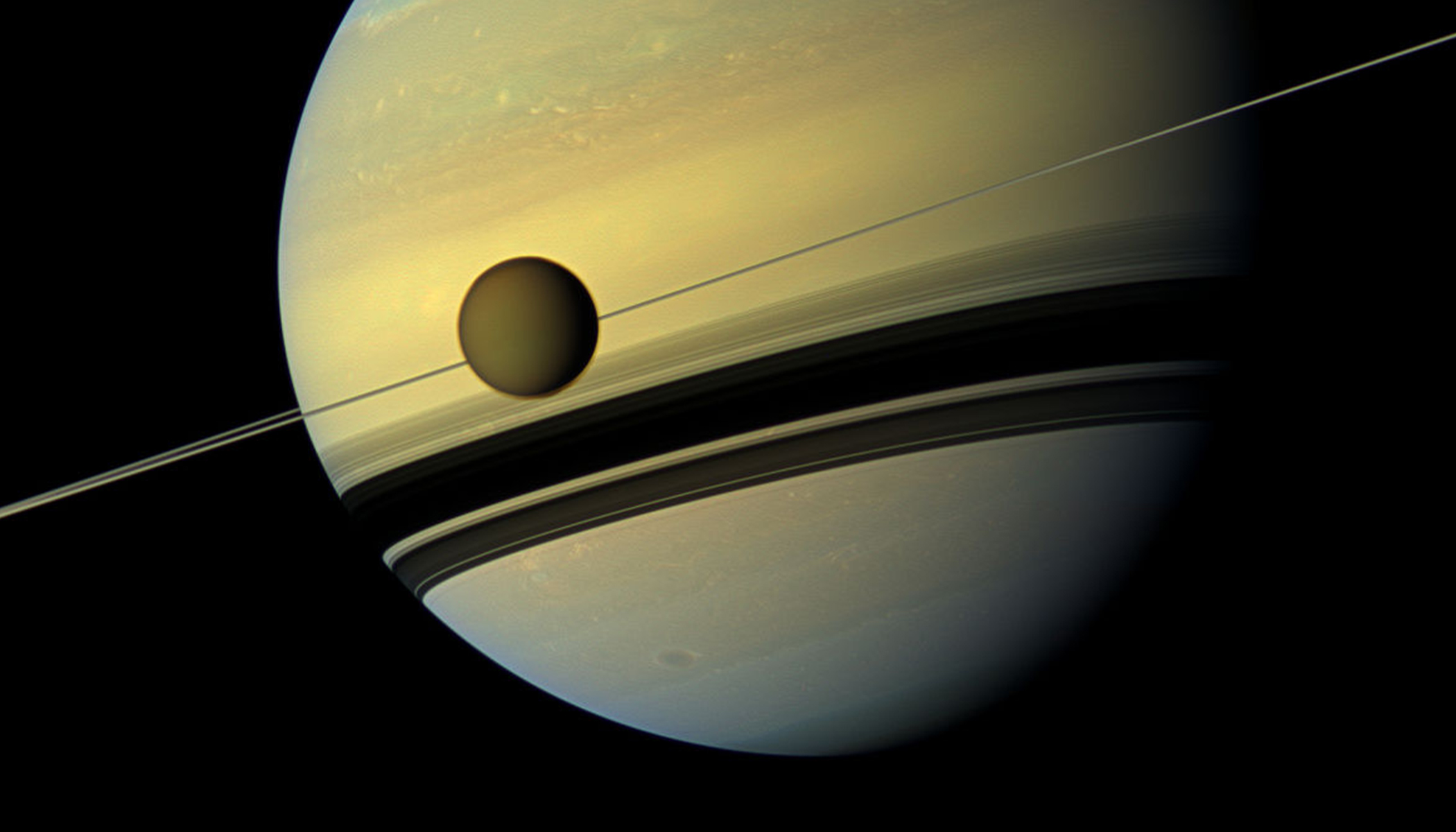 Кольца сатурна фото со спутника