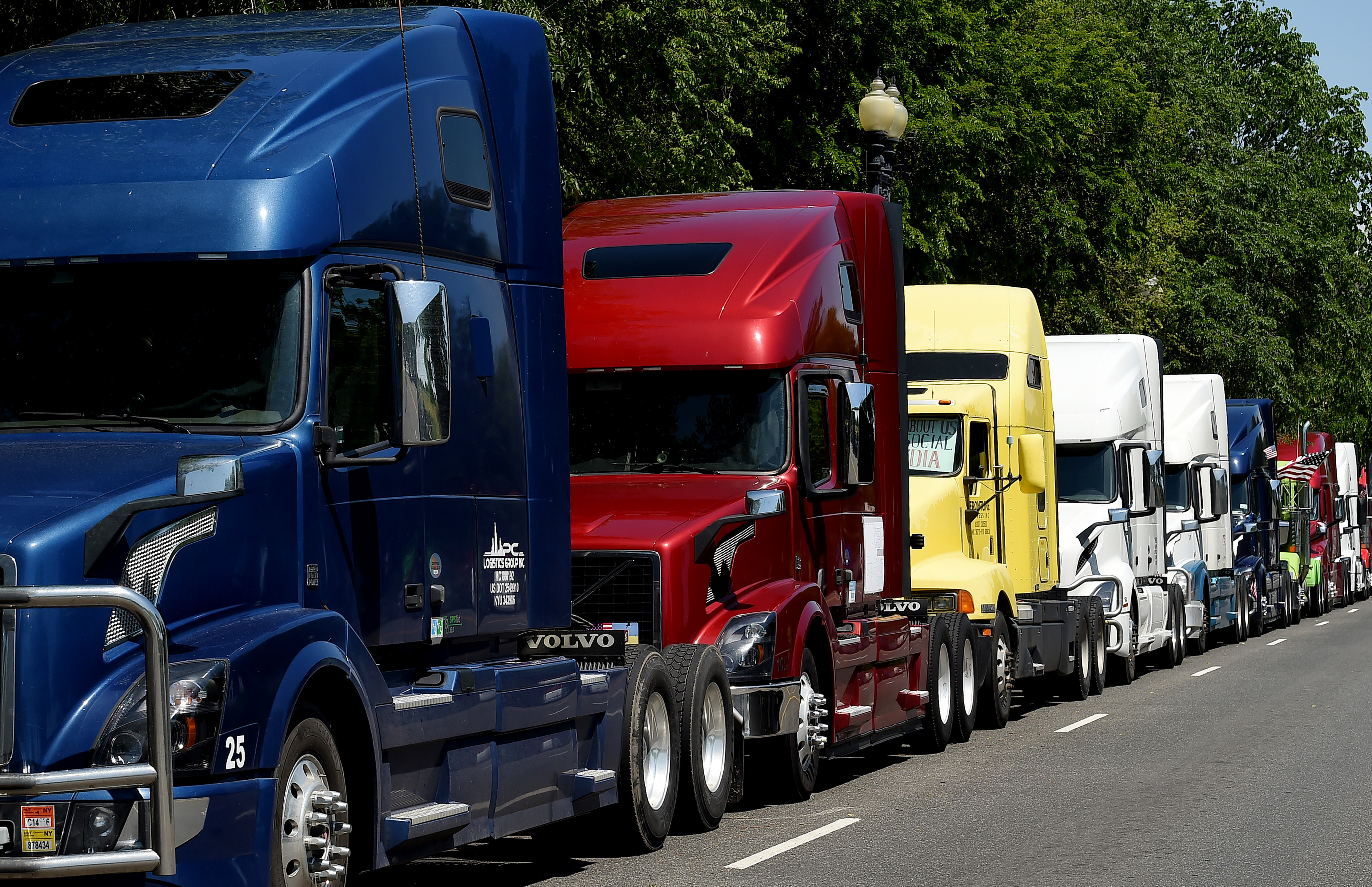 'Our Goal Is to Shut Down the Country Until They Dissolve Parliament': Thousands of Canadian Truckers to Strike Over Vaccine Mandates - Vimarsana News