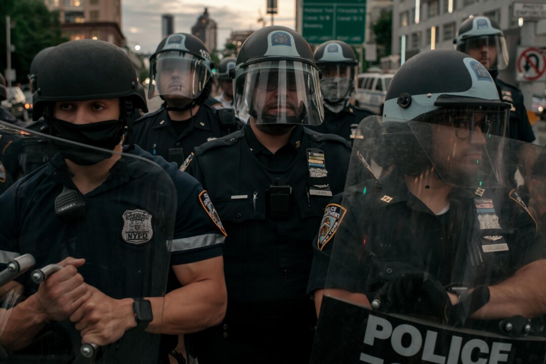 Hundreds of Officers Injured Amid Weeks of Rioting, Police Union Says ...