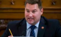 Lawmaker Introduces Bill to Ban Chinese Communist Party Members From Immigrating to US