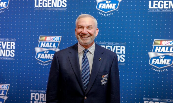 Dale Jarrett Announces COVID-19 Diagnosis During TV Show