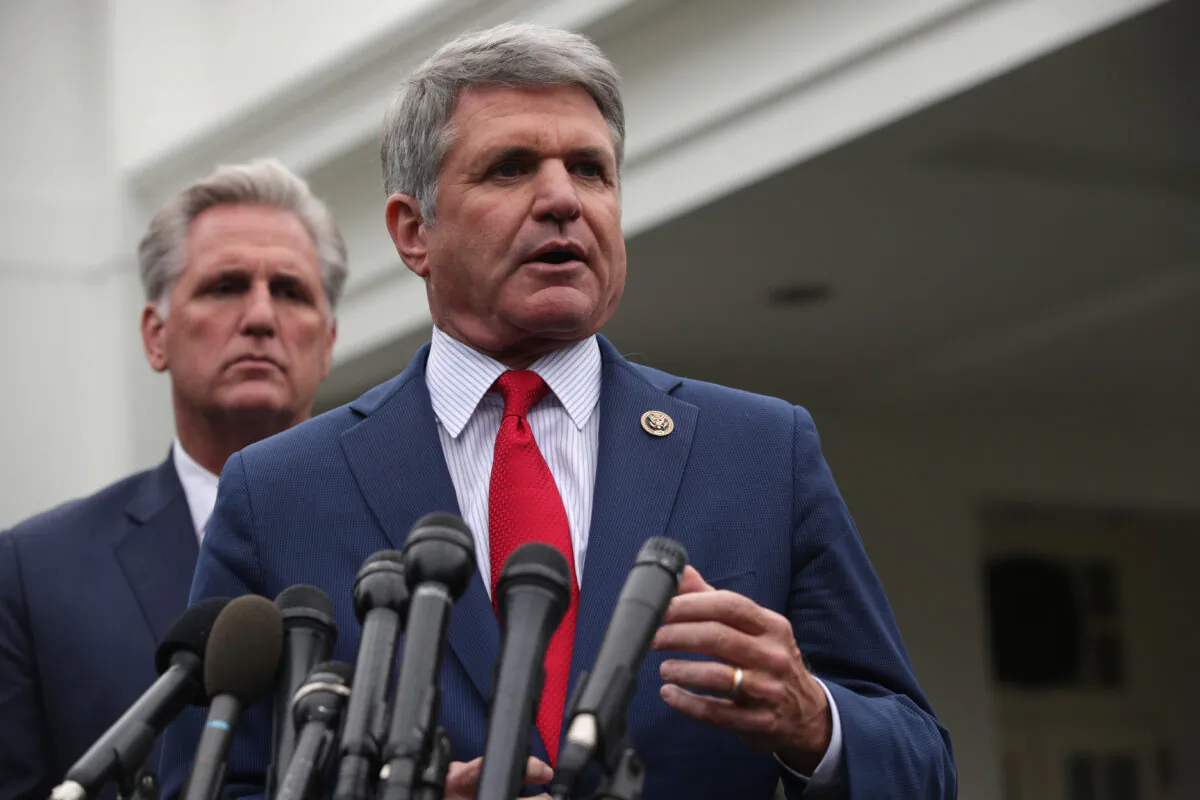 U.S. House Minority Leader Rep. Kevin McCarthy (R-Calif.) and Rep. Michael McCaul (R-Texas) brief members of the media outside the West Wing of the White House on Oct. 16, 2019, in Washington.  (Alex Wong/Getty Images)