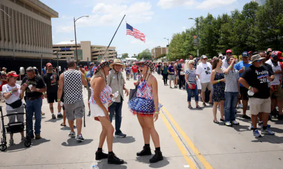Trump Campaign Staffers Tested Positive Before Tulsa Rally