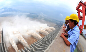 China in Focus (Nov. 27): Three Gorges Dam Used to Fill Official’s Pockets