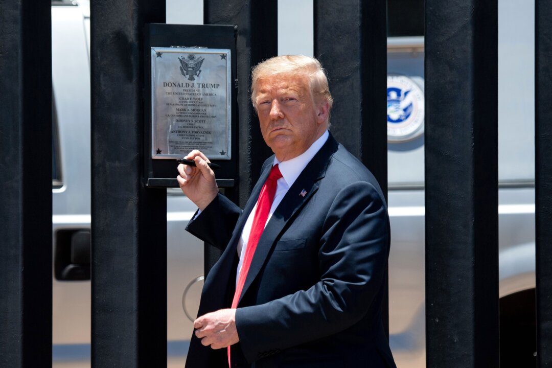 Trump to Visit US-Mexico Border to Highlight Border Wall Progress