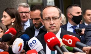 Kosovo PM Cancels Trip to US for Talks With Serbia