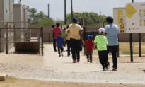 US Judge Orders Migrant Children to Be Released From Family Detention Centers