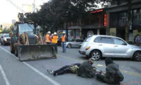 Seattle Protesters Block Workers From Dismantling Autonomous Zone
