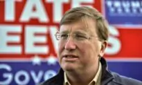 Mississippi Governor’s Race Unexpectedly Close as Democrat Mounts Strong Challenge