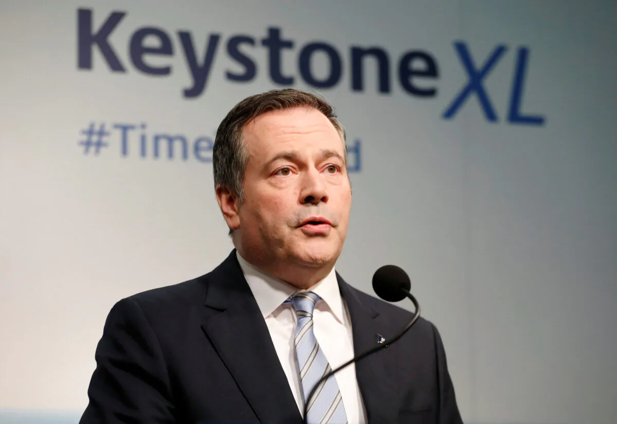 FILE PHOTO: Alberta Premier Jason Kenney delivers a statement in Calgary, Alberta, Canada March 31, 2020. (REUTERS/Todd Korol)