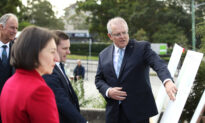 Australian PM Walks Middle Path on Post-Virus Support