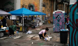 Seattle 'CHOP' Barriers Being Cleared by City Crews After Deadly Shooting