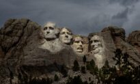 South Dakota Governor: No Social Distancing, Masks Optional at Mount Rushmore Event
