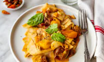 Pasta With Burst Cherry Tomato Sauce