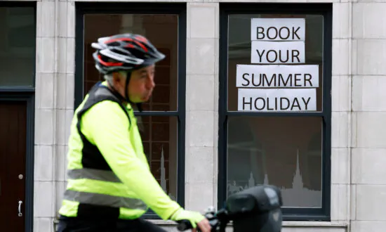 Beaches Beckon as England to End Quarantine for Over 50 Countries, but Not US
