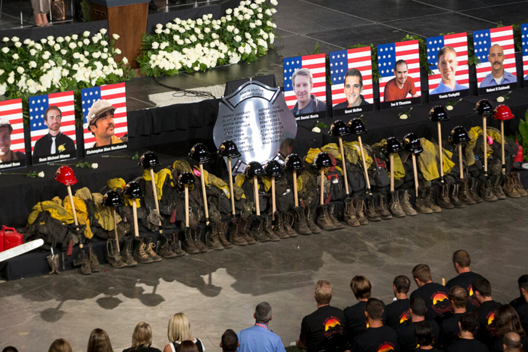 Arizona Governor Honors 19 Fallen Firefighters Who Died in Yarnell Hill ...