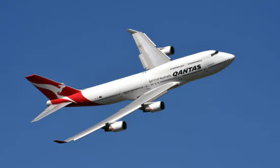 Boeing Associates Watch Final 747 Jet Depart