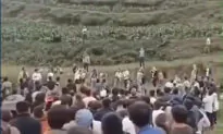 Thousands Flock to Mountain in Southwest China to Hear Mysterious Sound