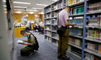 Hong Kong Libraries Pull Pro-Democracy Books for Review Under Beijing’s Security Law
