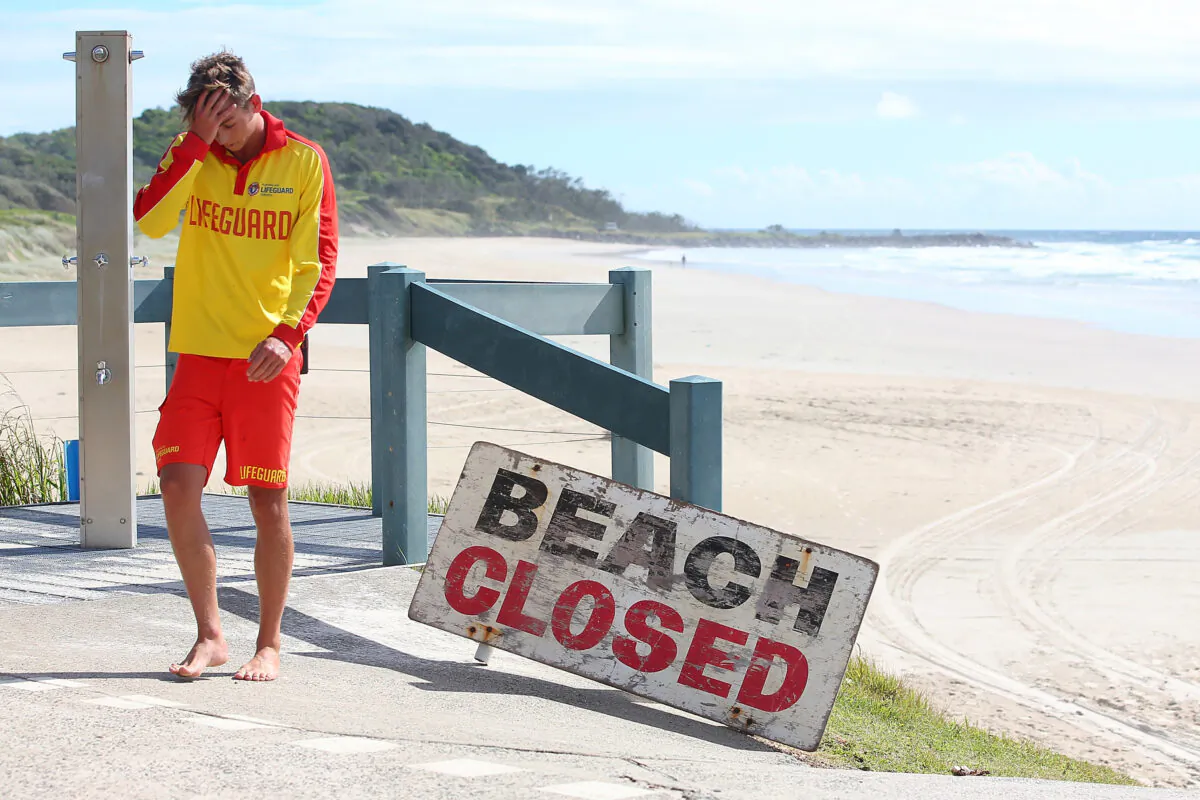 Beach closes after shark attack, Australia on Feb 10, 2015. (Chris Hyde/Getty Images)