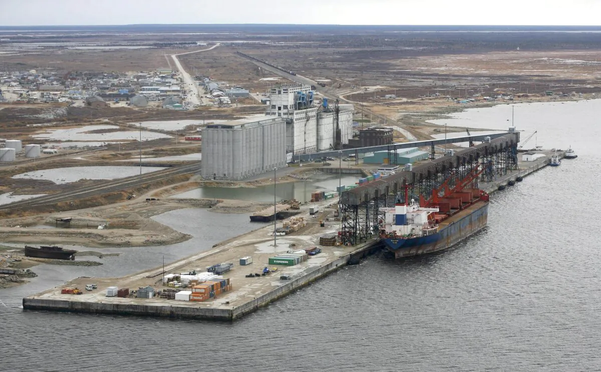 An aerial view of the port of Churchill, Manitoba, Canada, on Oct 5, 2007. (John Woods/The Canadian Press)