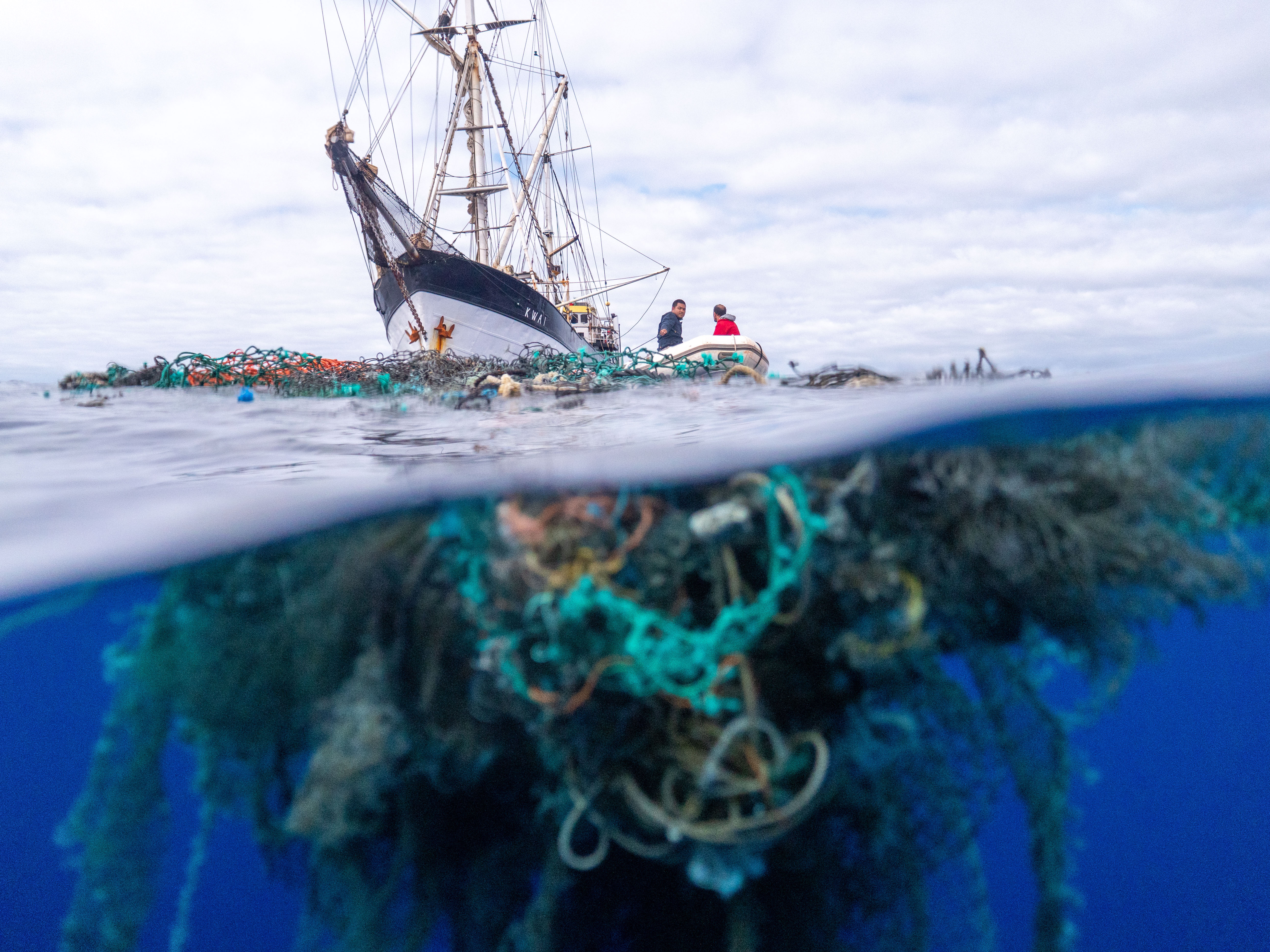 Рыболовные сети в океане