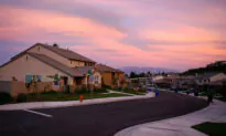 NTD Business (July 14): Americans Buying Homes Outside the City