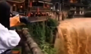 More Homes Demolished by Floodwater, Song Dynasty Bridge Destroyed