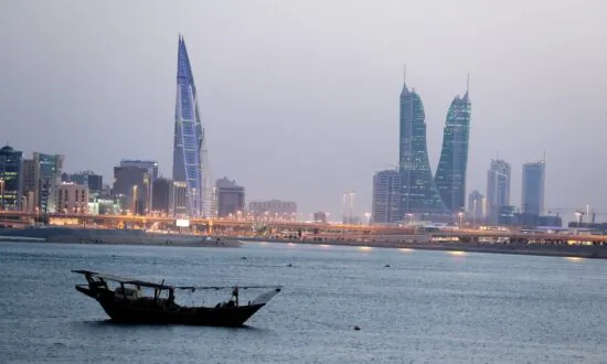 Bahrain Seeks to Restore Ties with Iran, King Tells Putin in Moscow