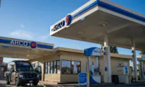 Southern California Gas Station Ransacked by Large Mob, None Arrested