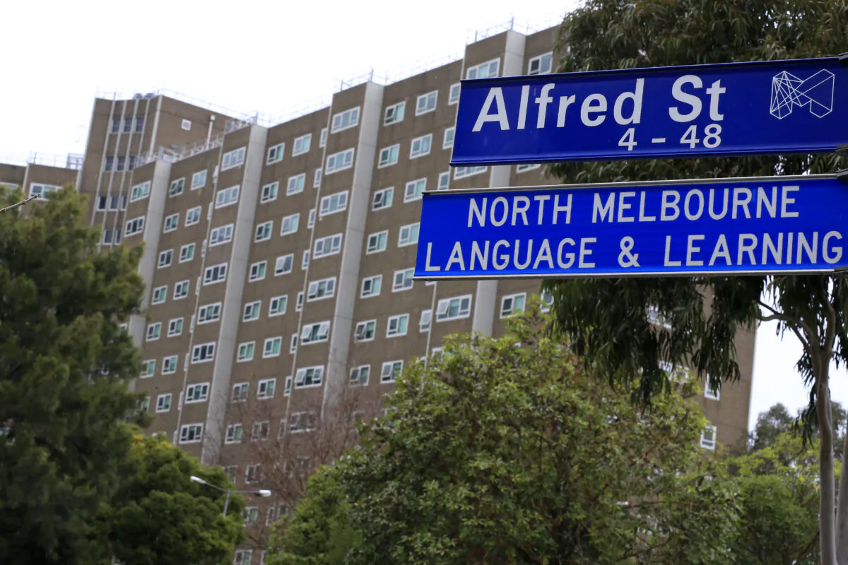 Lockdown lifted at public housing tower in Alfred Street, north Melbourne in Melbourne, Australia on July 11, 2020. (Darrian Traynor/Getty Images)