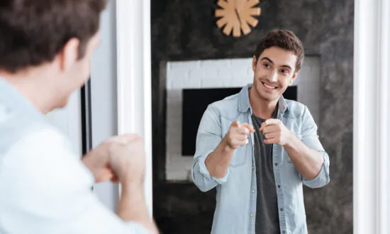 If You Talk to Yourself You Might Be a Genius–3 Ways Self-Talking Can Boost Your Mind