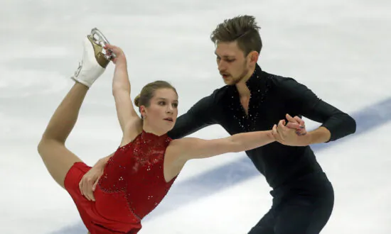 Former World Junior Skating Champion Alexandrovskaya Dies at 20