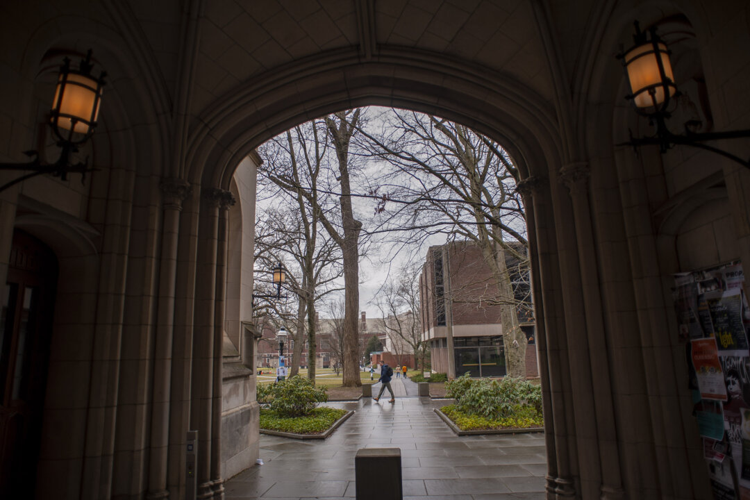 Princeton University Delays Start of Spring Semester, Bans Students From Leaving the County
