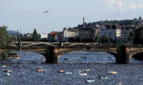 Czech Active Coronavirus Cases Swing to New High as Local Outbreaks Continue