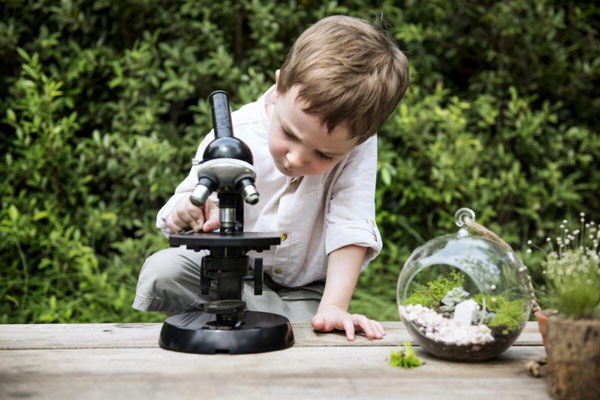 Get a globe or microscope to awaken children's curiosity. (Rawpixel.com/Shutterstock)