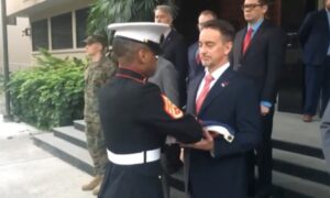 Pro-Us Chinese Feel Sad Over the Closure of US Consulate in Chengdu