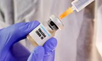 Trump Administration Reaches Deal With Pharmacies to Make COVID-19 Vaccine Free