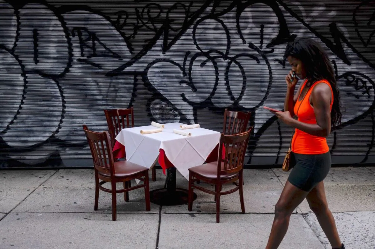 A table ready for outside dining in Manhattan on July 18, 2020. (Johannes Eisele/AFP/Getty Images)