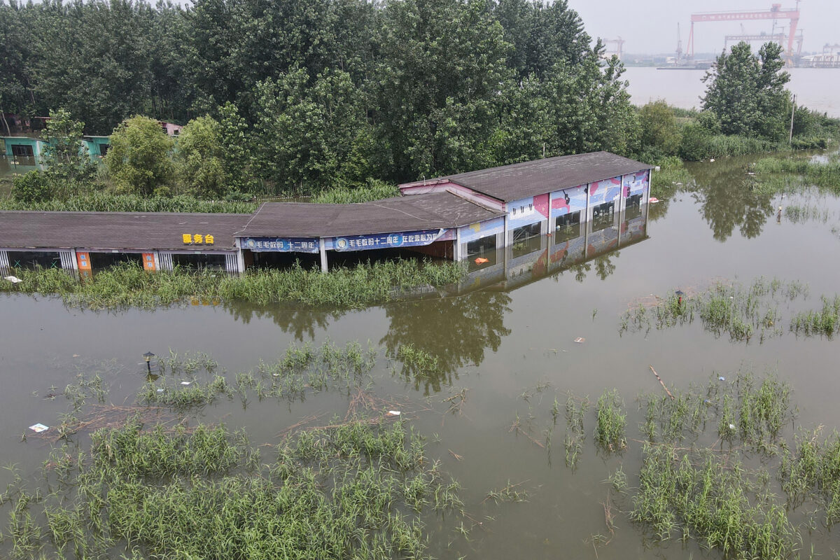 As China Suffers from Severe Flooding, Regime’s Leaders Disappear from Public - The Epoch Times