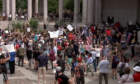 Denver Police Ordered to Withdraw Before Pro-Police Rally Attacked, Union Chief Says