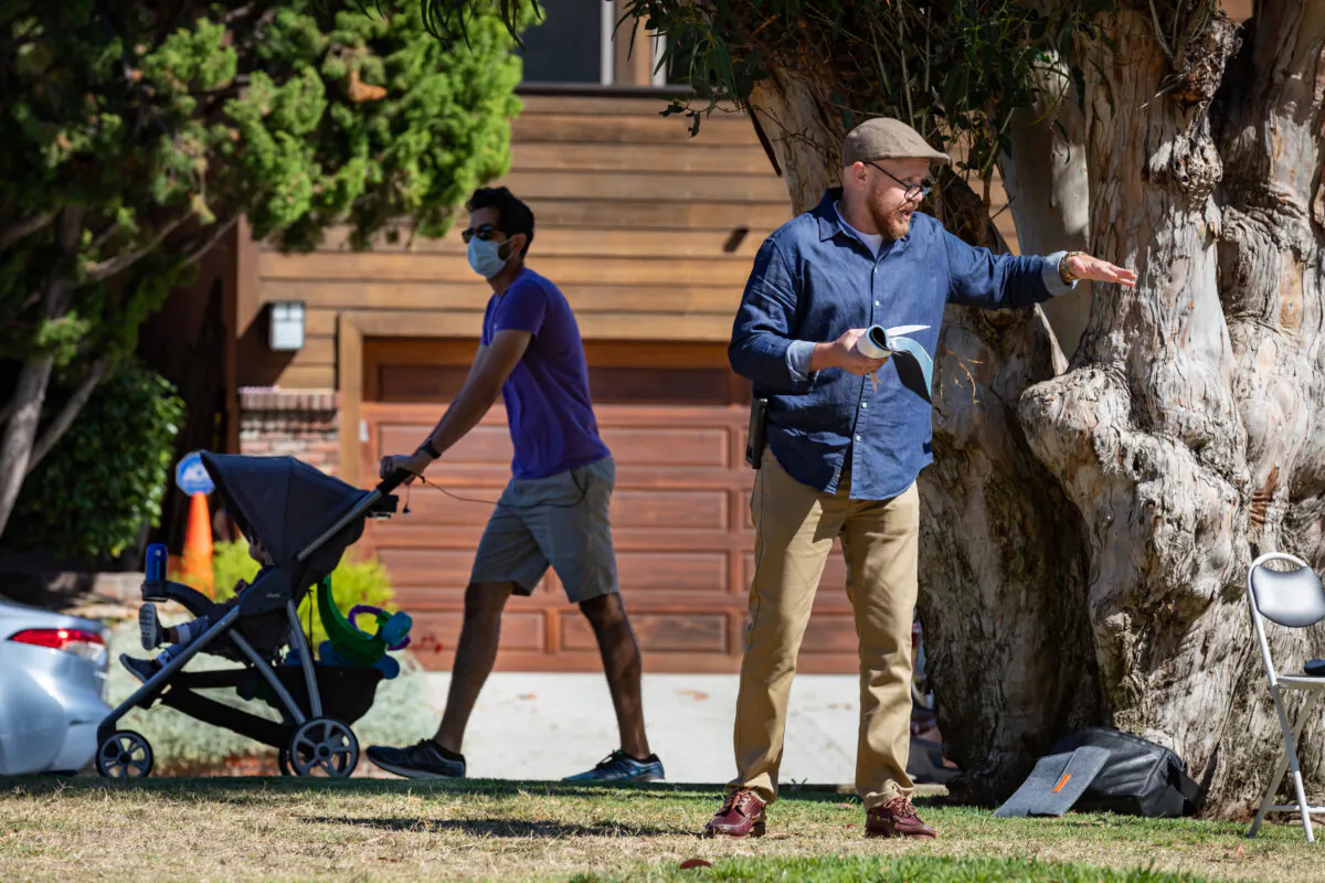 Pastor Matt Jones of Del Rey Church gives a sermon in Los Angeles, Calif., on July 19, 2020. (John Fredricks/The Epoch Times)