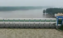 Chinese Anchor Expresses Indignation After Her Hometown Is Flooded By Authorities