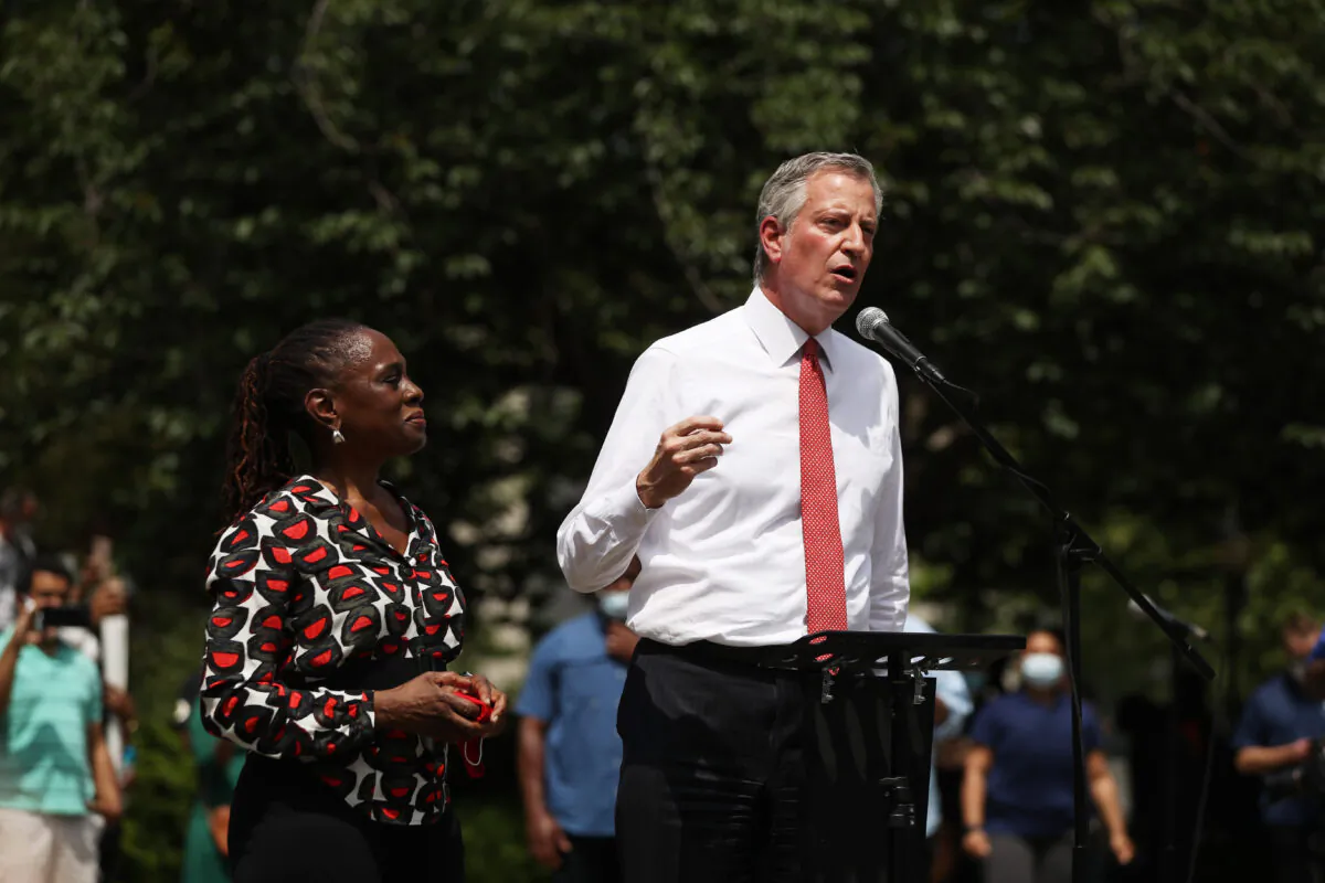 New York Mayor Bill de Blasio speaks to an estimated 10,000 people as they gather in Brooklyn’s Cadman Plaza Park for a memorial service for George Floyd, in New York City on June 4. (Spencer Platt/Getty Images)