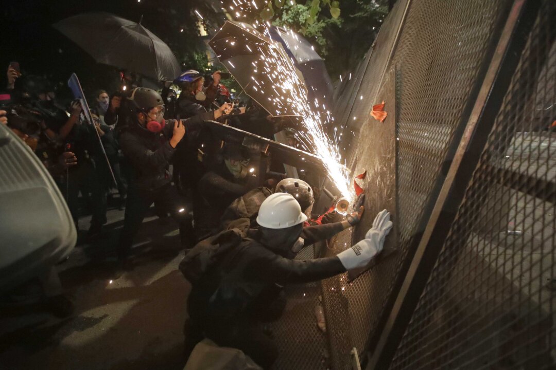 Rioters in Portland Caused $2.3 Million in Damage to Federal Buildings: Official